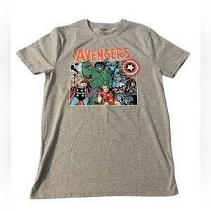 Marvel Comics “The Avengers” Heather Grey‎ Graphic Tee (Size M, NWT)